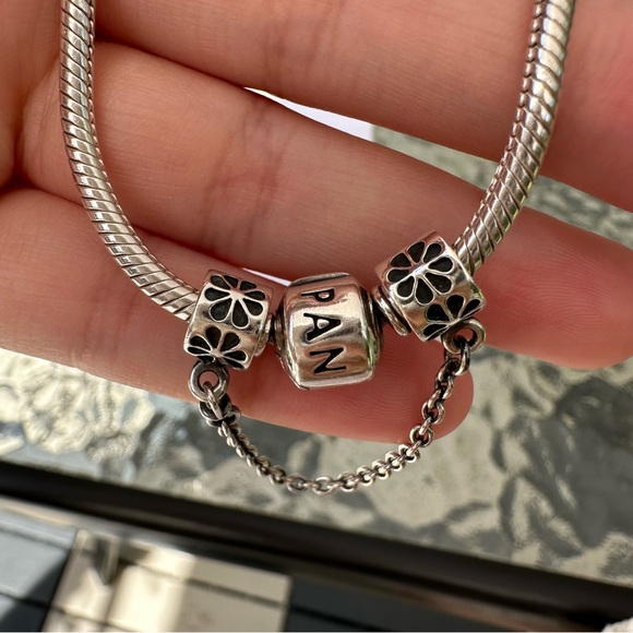 [SOLD] Pandora Charm Bracelet with Safety Chain - Picture 4 of 5